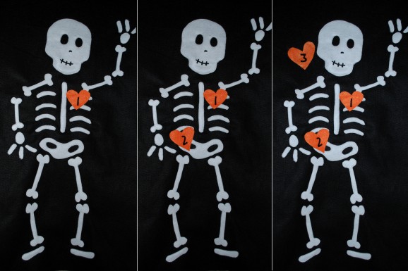 Pin the Heart on the Skeleton Halloween Kids Game 2