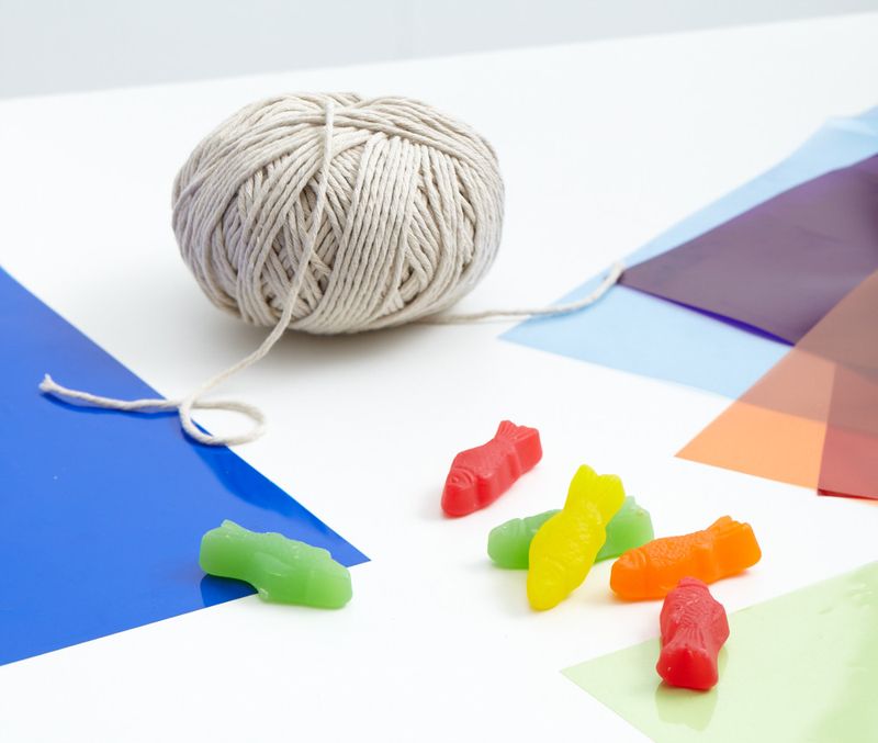 Cellophane_garland_1390