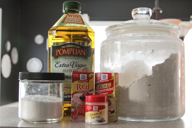 Peppermint Play Doh Recipe Supplies
