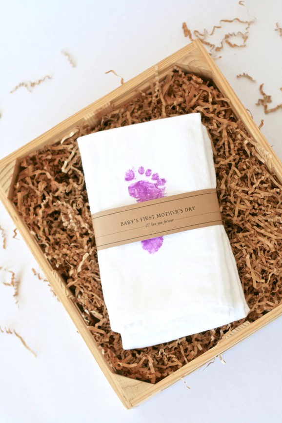 Baby's First Mother's Day Gift Idea 4